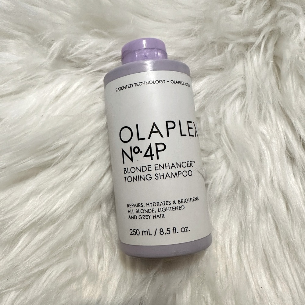 OLAPLEX No. 4P Blonde Enhancer Violet Purple  Toning Shampoo - Full Size 250 mL